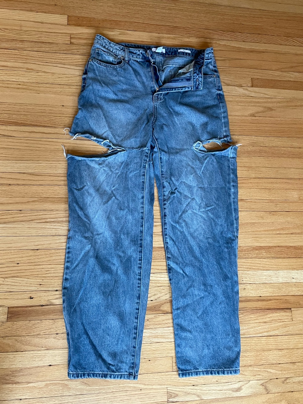 Forever 21 Women's Distressed Blue Straight-Leg Jeans